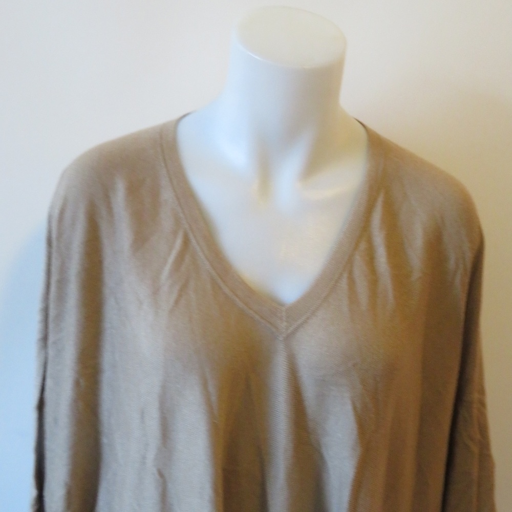 Armand Diradourian Tan V-Neck Sweater - Picture 3 of 8